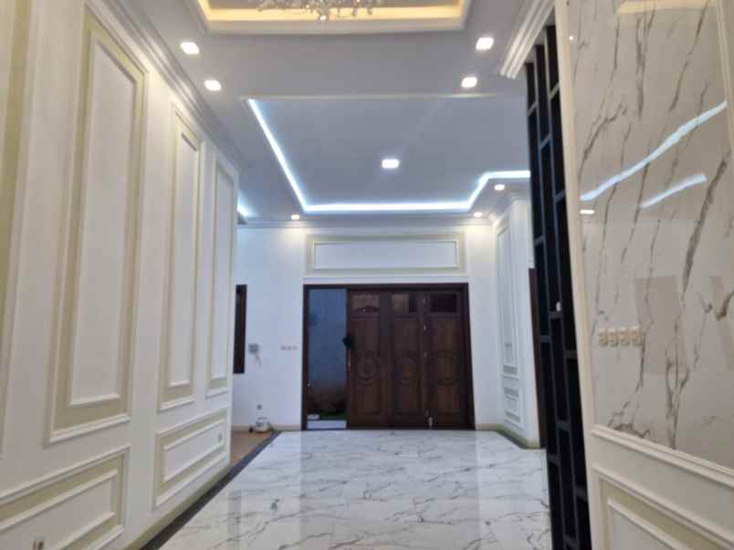 dijual rumah pondok kelapa