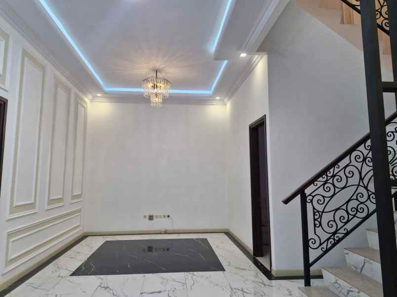 dijual rumah pondok kelapa