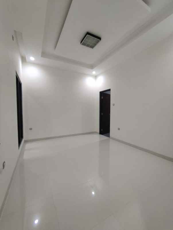 dijual rumah pondok kelapa