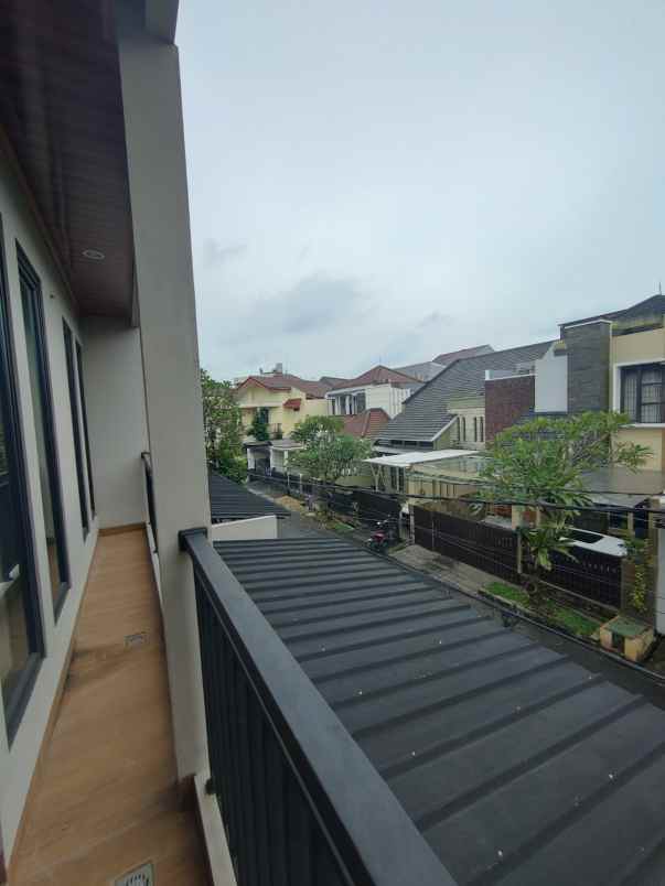 dijual rumah pondok kelapa