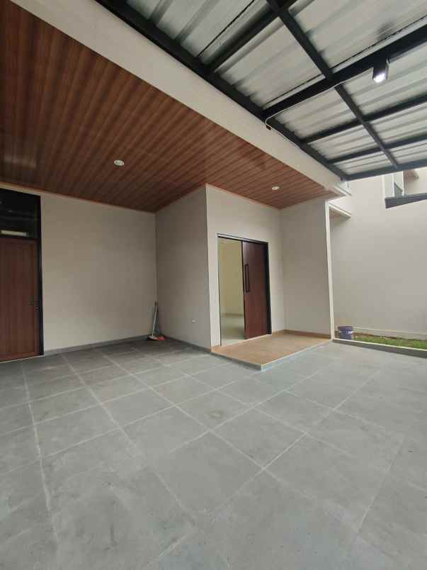 dijual rumah pondok kelapa