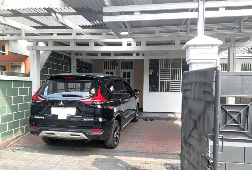 dijual rumah pondok kelapa