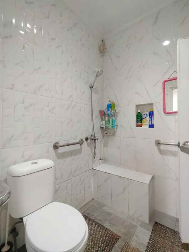 dijual rumah pondok kelapa jaktim