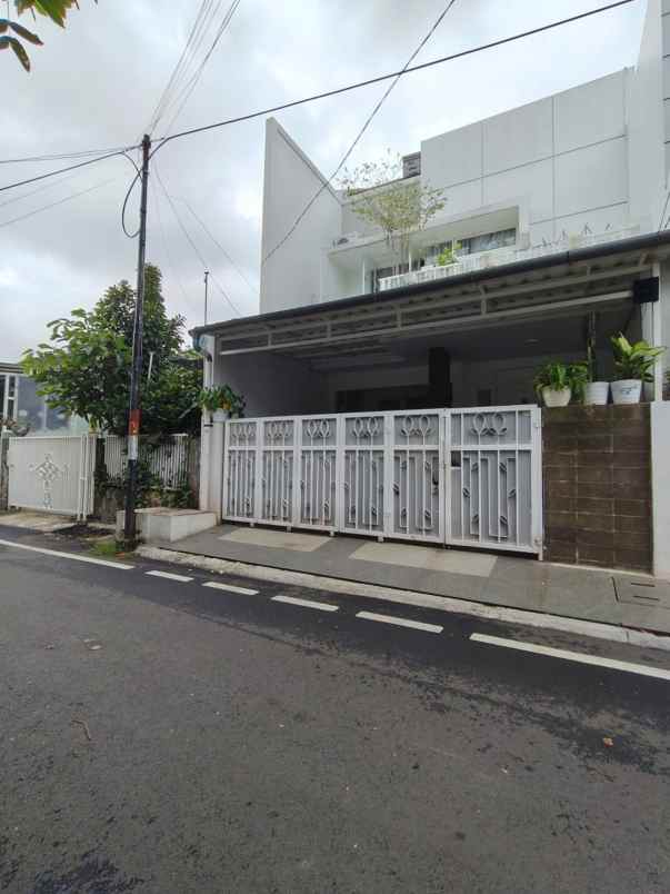 dijual rumah pondok kelapa jaktim