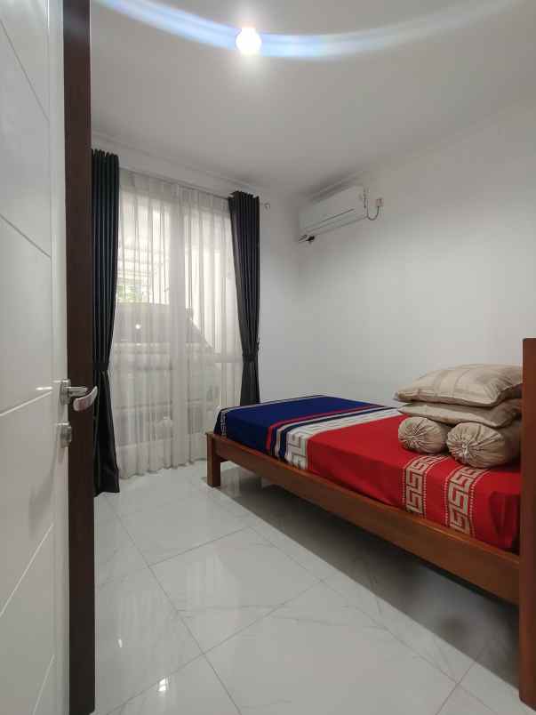 dijual rumah pondok kelapa jaktim