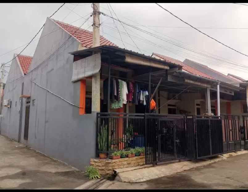 dijual rumah pondok terong