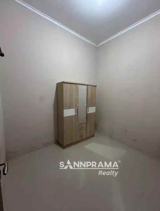 dijual rumah pondok terong