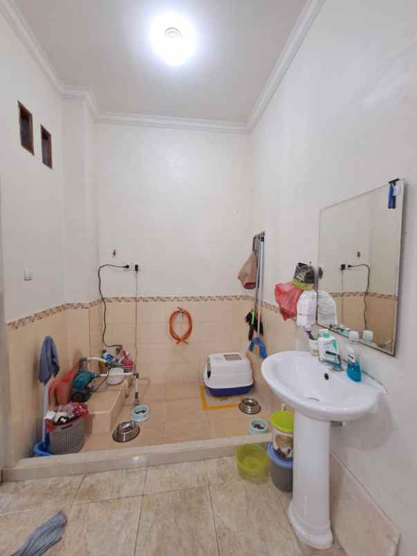 dijual rumah pondok timur indah