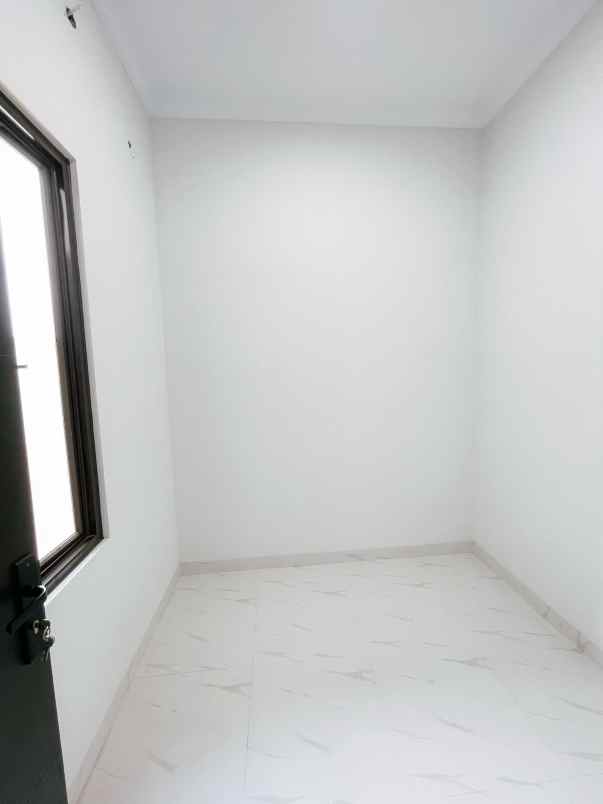 dijual rumah pondok ungu permai sektor