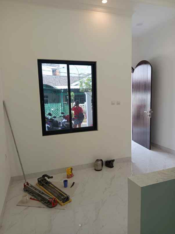 dijual rumah poris cipondoh
