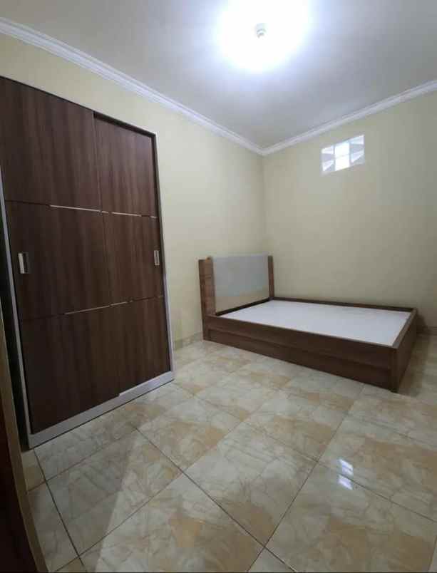 dijual rumah potorono