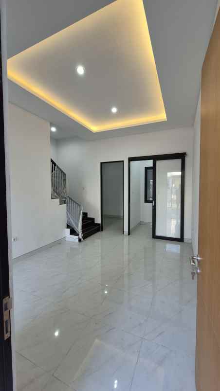 dijual rumah prapen
