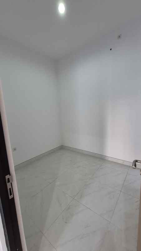 dijual rumah prapen