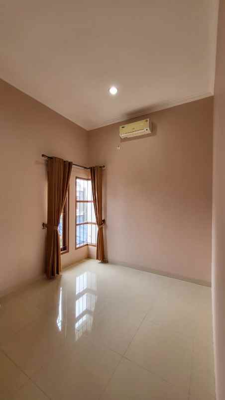 dijual rumah puri sriwedari