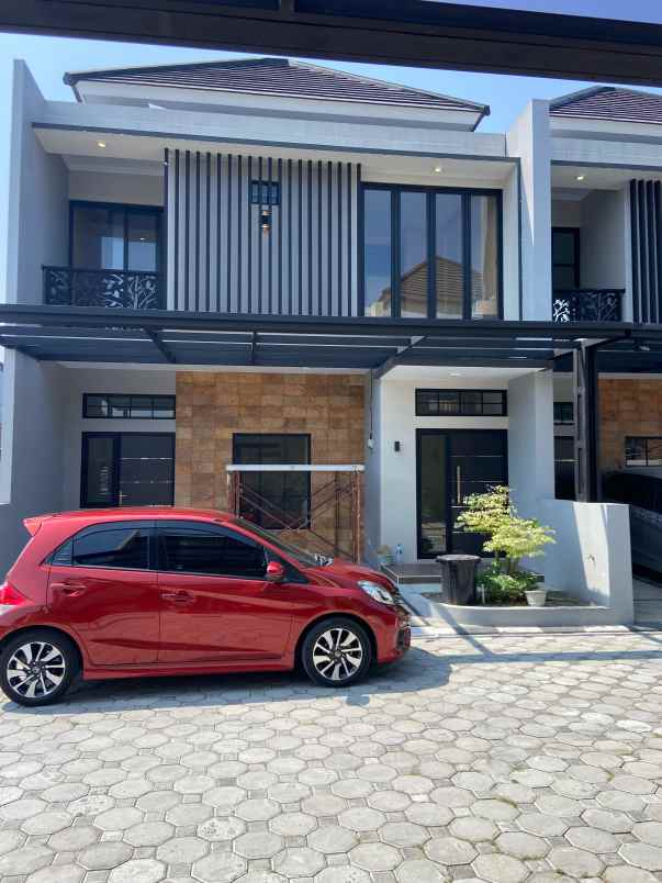 dijual rumah purwomartani kalasan