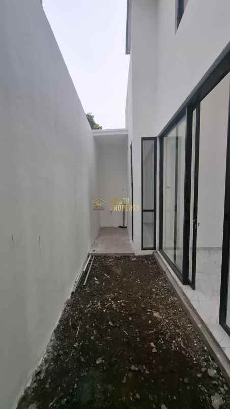 dijual rumah purwomartani kec kalasan