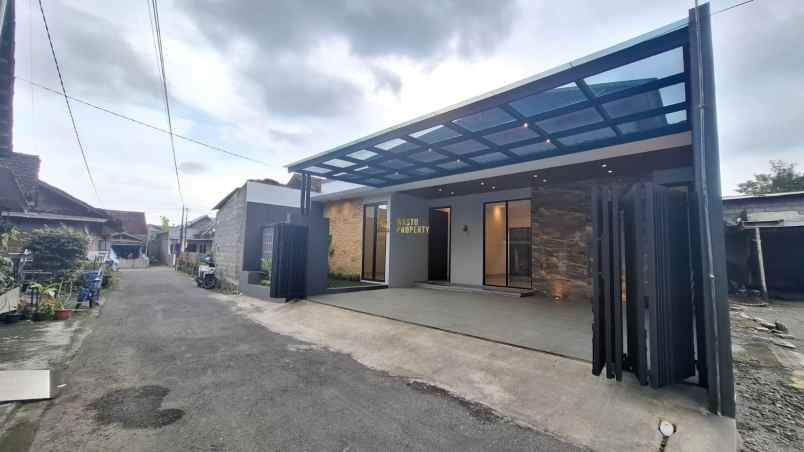 dijual rumah purwomartani kec kalasan