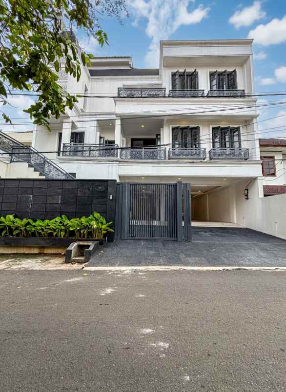 dijual rumah radio dalam