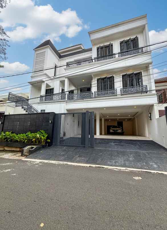 dijual rumah radio dalam