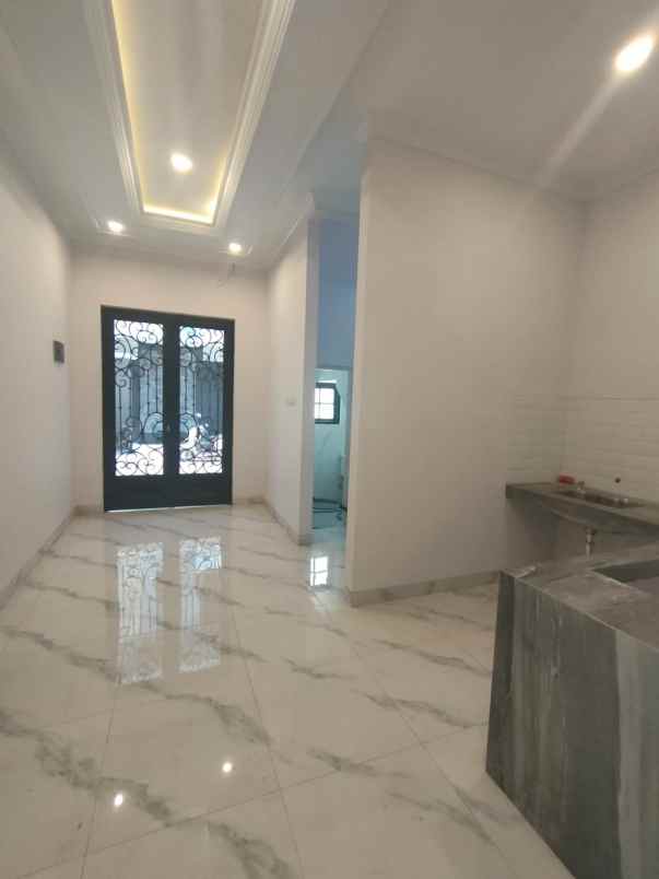 dijual rumah rangkapan jaya baru depok
