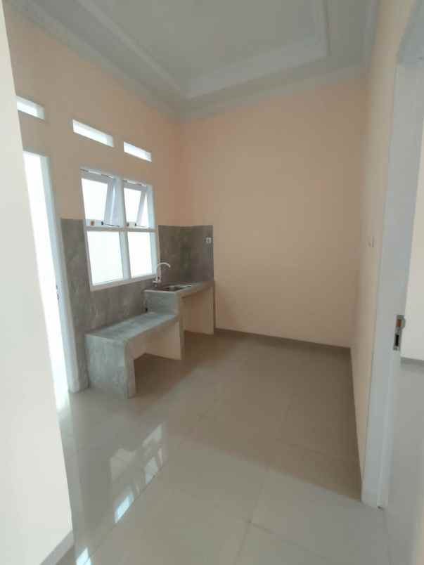 dijual rumah rangkapan jaya depok