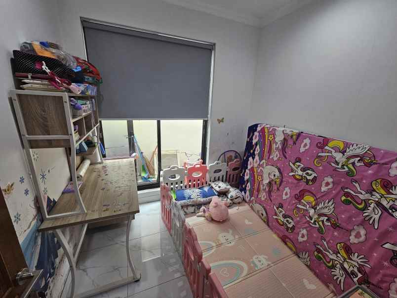 dijual rumah rasamala