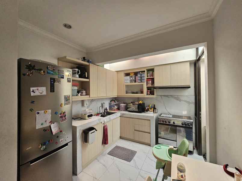 dijual rumah rasamala