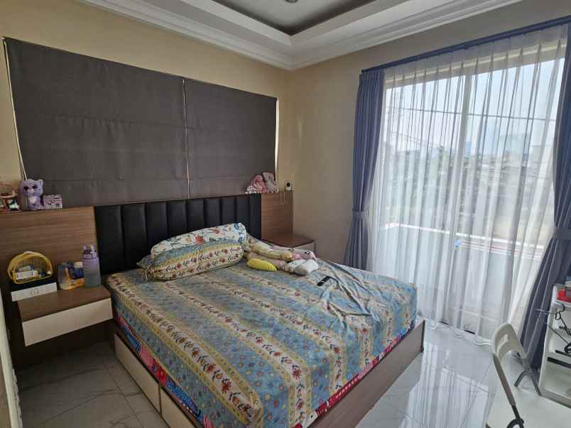 dijual rumah rasamala