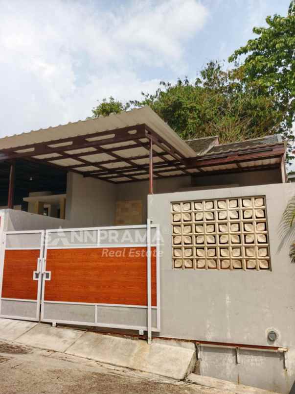 dijual rumah ratu jya cipayung depok