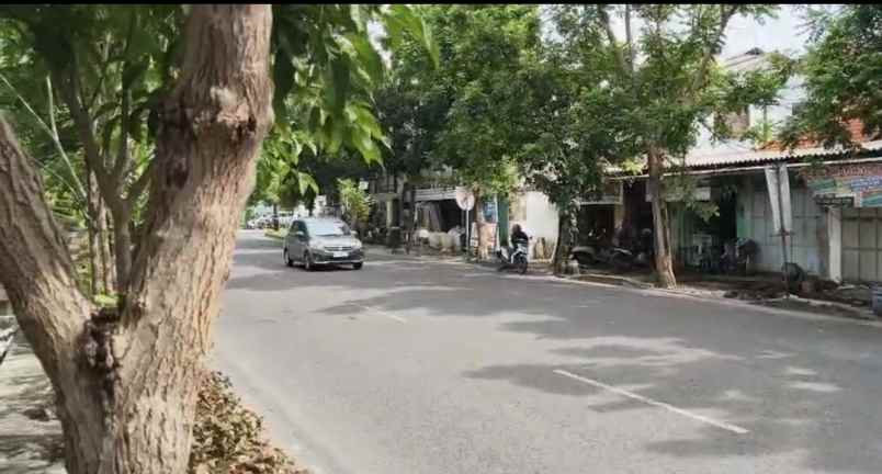 dijual rumah raya ir soekarno merr