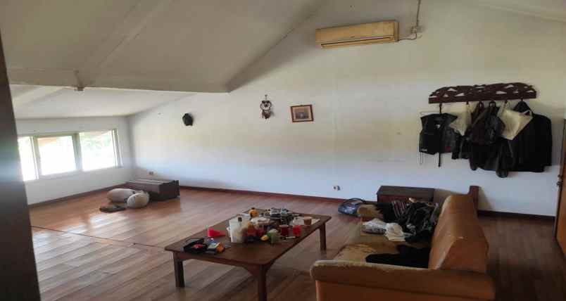 dijual rumah riung hegar