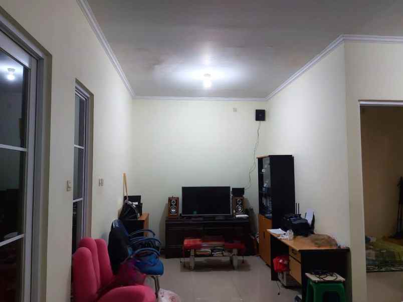 dijual rumah royal residence villas cakung