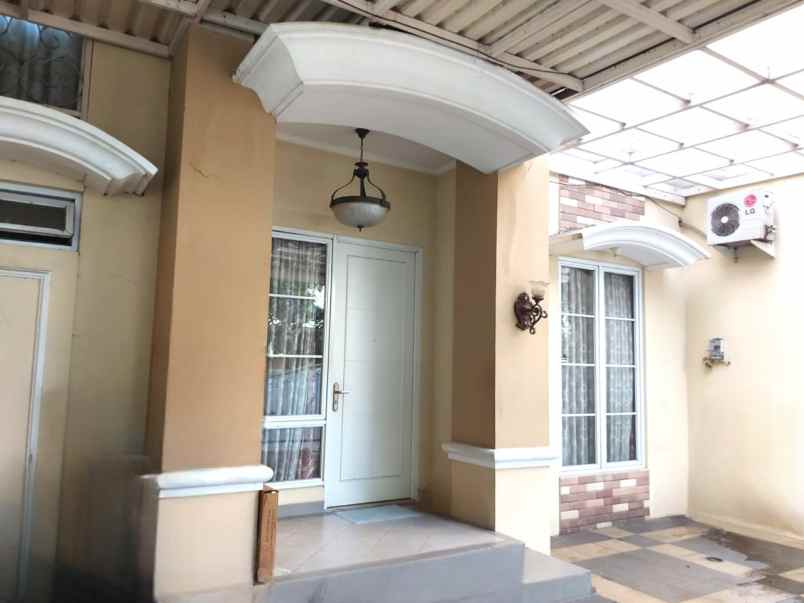 dijual rumah royal residence villas cakung