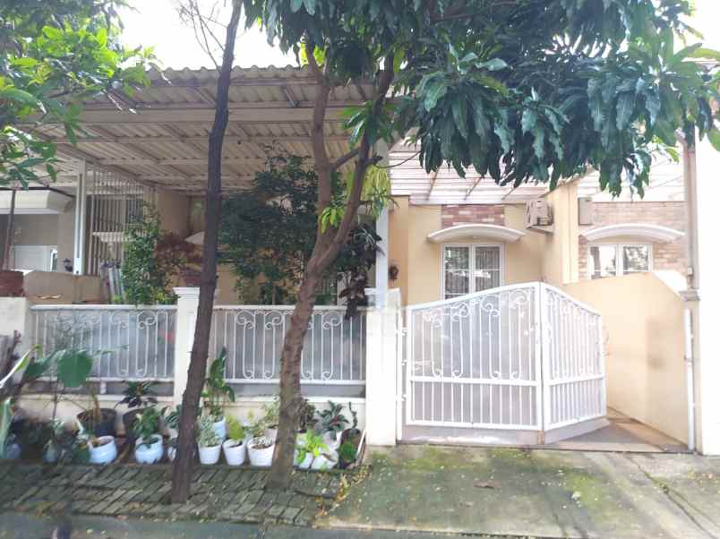 dijual rumah royal residence villas cakung