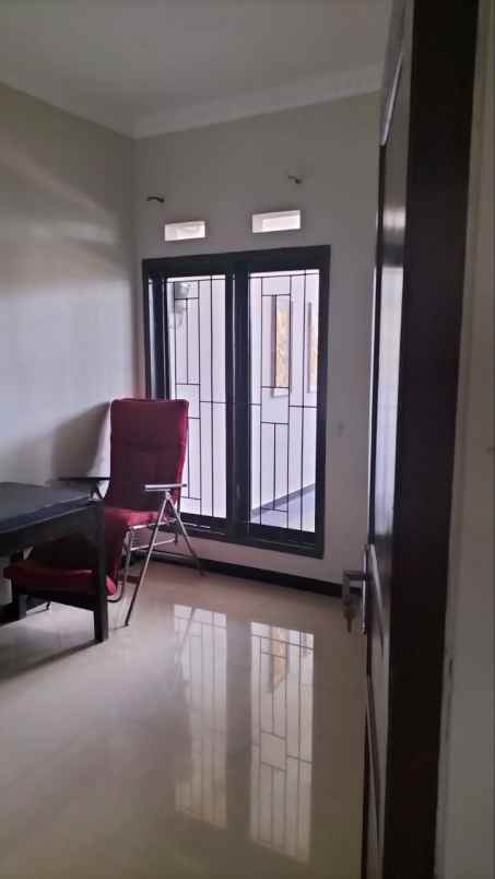 dijual rumah rumah puri surya jaya