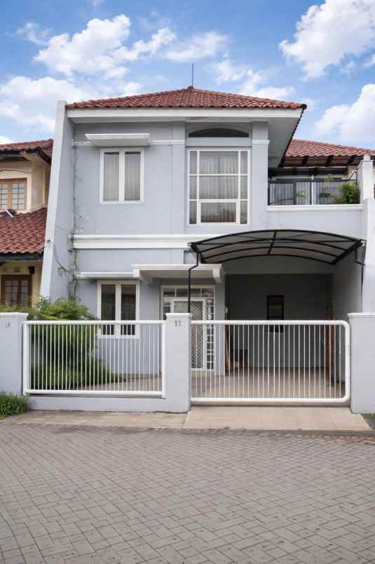 dijual rumah rumah rungkut asri