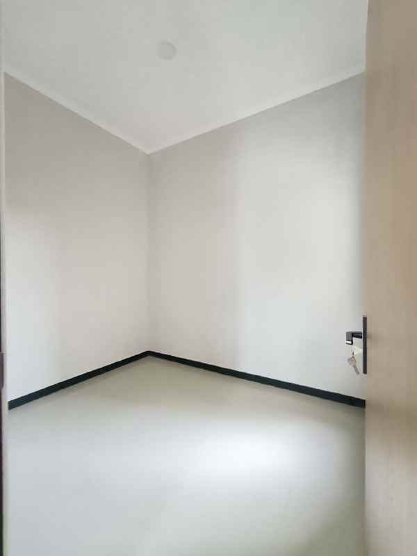 dijual rumah rungkut