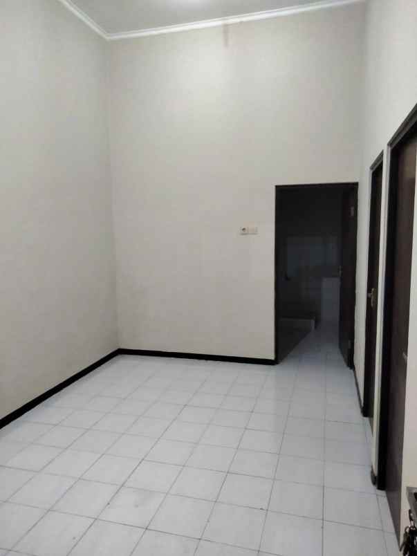 dijual rumah rungkut
