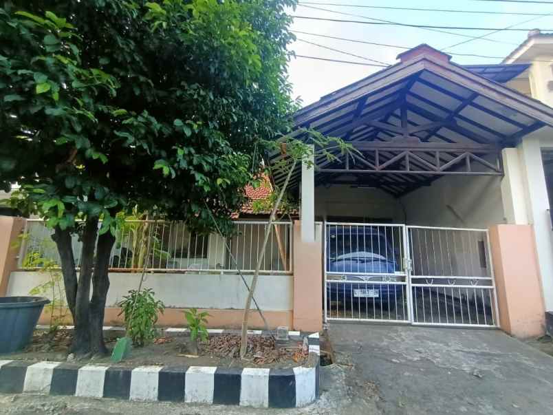 dijual rumah rungkut asri