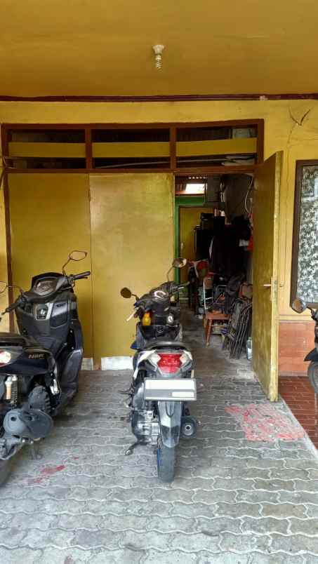 dijual rumah rungkut asri