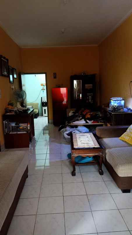 dijual rumah rungkut asri