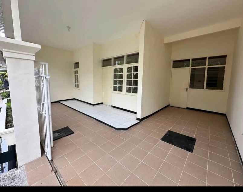dijual rumah rungkut mapan