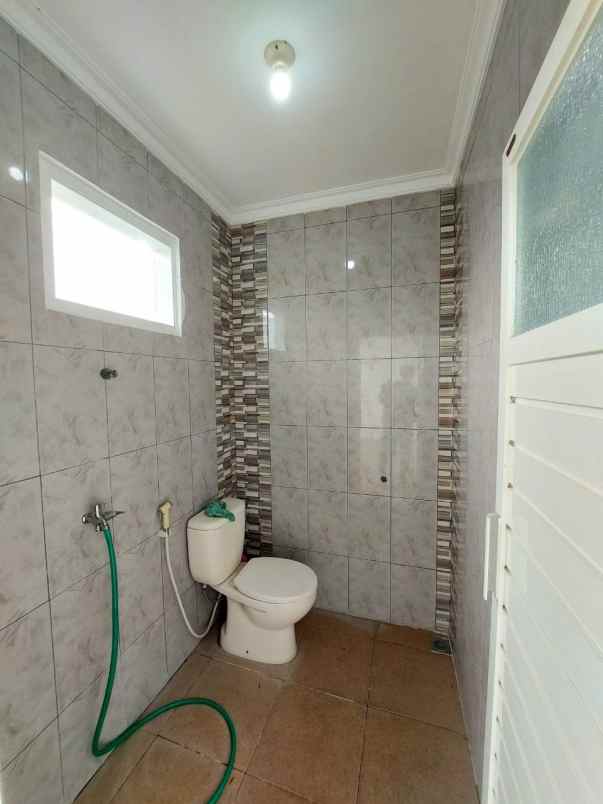 dijual rumah saptorenggo
