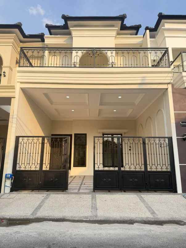 dijual rumah sawojajar 1