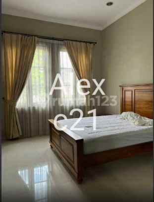 dijual rumah senopati