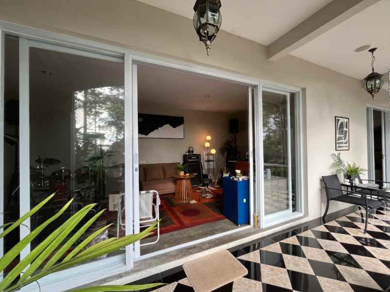 dijual rumah sersan bajuri