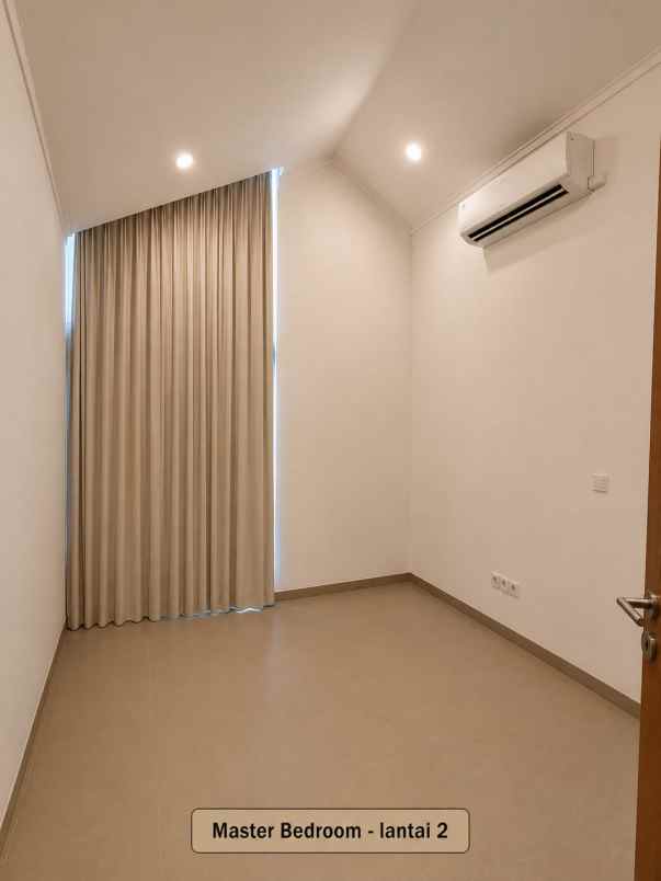 dijual rumah serua ciputat