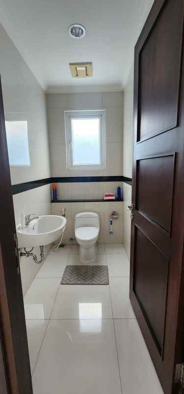 dijual rumah setiabudi lembang