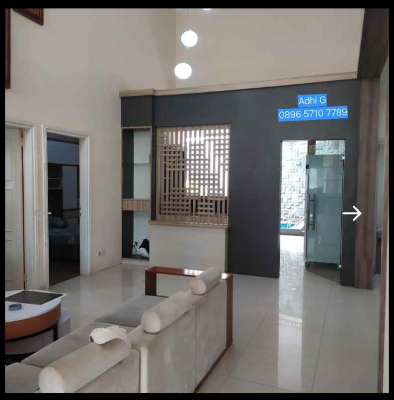 dijual rumah setraduta