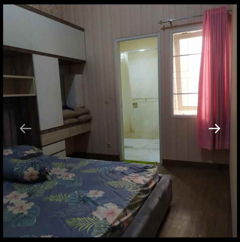 dijual rumah setraduta